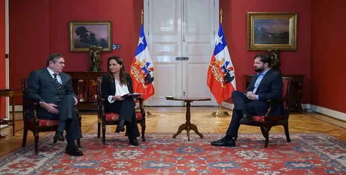 Chile: Boric se reúne con su embajador en Venezuela tras llamado a consultas