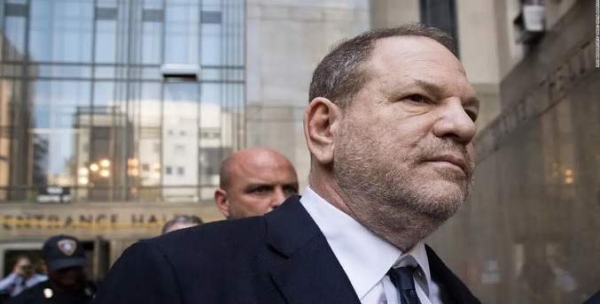Tribunal de Apelaciones de Nueva York anula condena por violación contra Harvey Weinstein