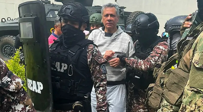 Exvicepresidente Jorge Glas será trasladado a una cárcel de Ecuador tras recuperarse en un hospital