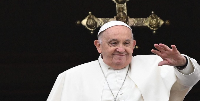 Papa pide a los curas a hacer homilías cortas para que los fieles no se duerman