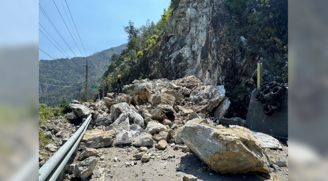 Casi mil personas están atrapadas en las montañas de un parque de Taiwán tras el sismo