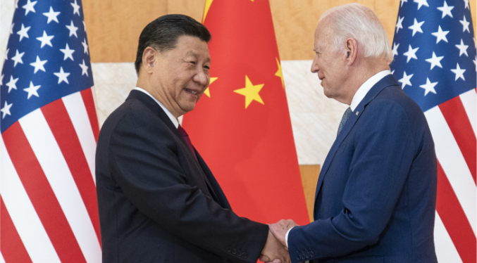 Biden y Xi hablan por teléfono para «gestionar tensiones»