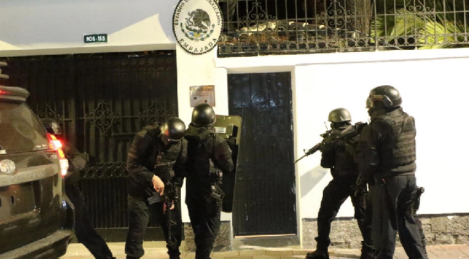 España condena el asalto a la embajada de México en Ecuador