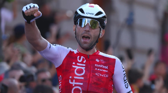 Thomas triunfa en quinta etapa del Giro, Pogacar tranquilo con ‘maglia rosa’
