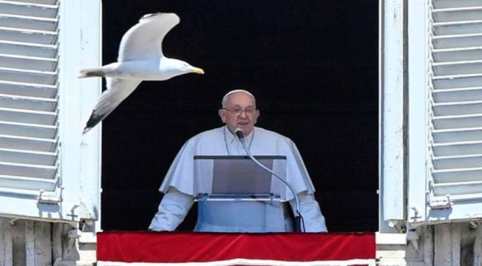 Papa Francisco insiste en llamar a terminar los conflictos en Gaza y Ucrania