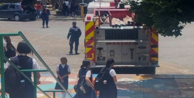 Bomberos de Mérida atienden intoxicación de estudiantes