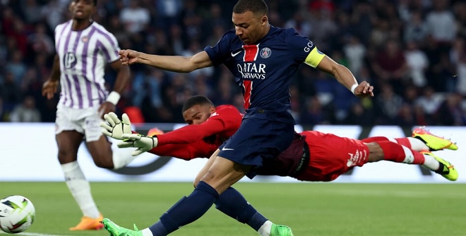 Mbappé dice adiós al Parque de los Príncipes con gol y derrota del PSG