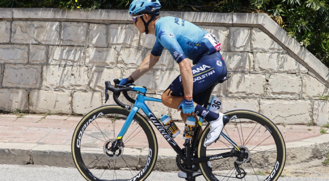 Cuatro años de suspensión por dopaje para ciclista colombiano ‘Supermán’ López (UCI)