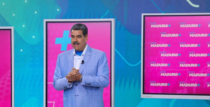 Maduro propone construir un nuevo sistema comunicacional ante denuncia de censura en redes