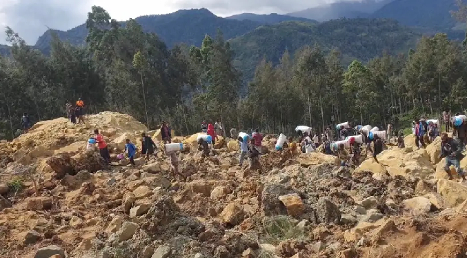 Papúa Nueva Guinea reporta 2.000 personas sepultadas en alud