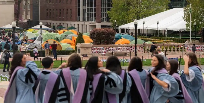 Universidad de Columbia cancela su gran ceremonia de graduación tras semanas de protestas