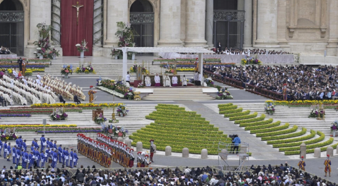 El Vaticano actualiza sus normas sobre milagros y apariciones para proteger a los fieles