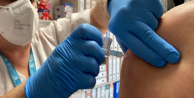 Identifican un aditivo usado en vacunas que promueve una potente inmunidad frente al cáncer