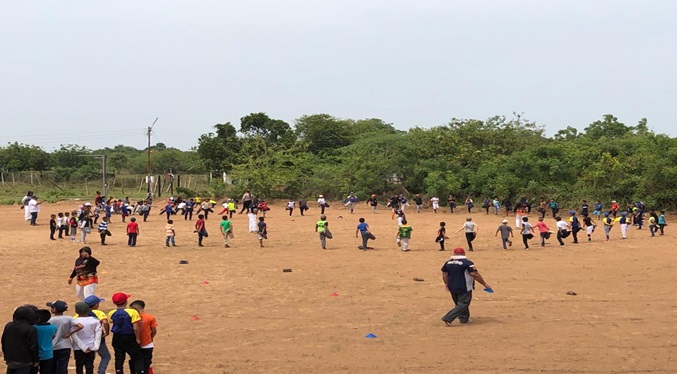 Más de 200 niños y jóvenes participaron en actividad de fundaciones Águilas del Zulia y Wayúu Taya