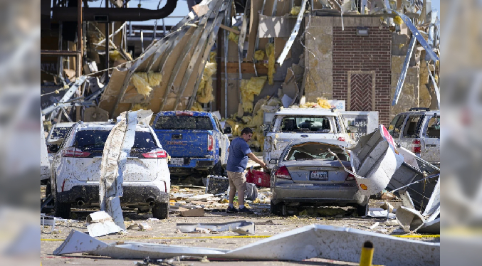 Al menos 20 muertos por tormentas que causan destrozos en Texas, Oklahoma y Arkansas