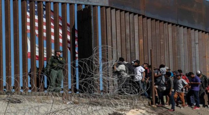 Promulgan ley en EEUU que eleva estándares para solicitar asilo en la frontera sur
