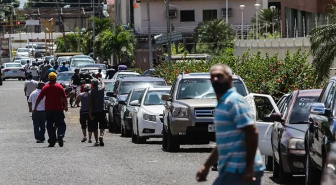 Suministro de combustible es insuficiente para los transportistas en Ciudad Guayana