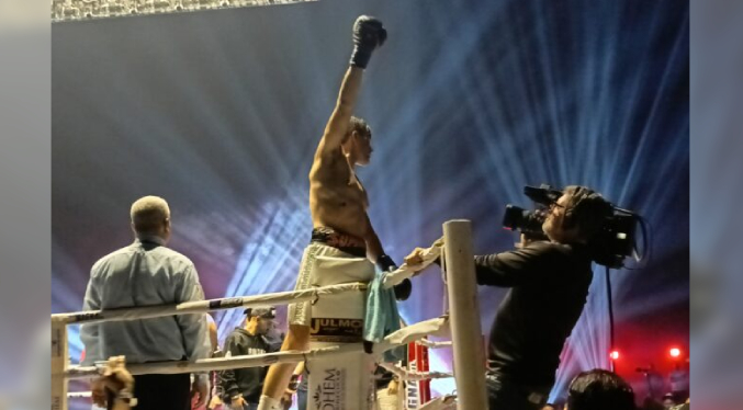 “The Kid” Gutiérrez obtiene la faja del Peso Ligero Fedecentro de la Asociación Mundial de Boxeo (WBA)