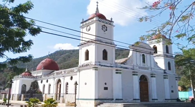 En un 40 % recuperan iglesia San Miguel Arcángel en Sucre