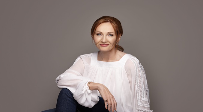 Joanne Rowling promete publicar seis libros más