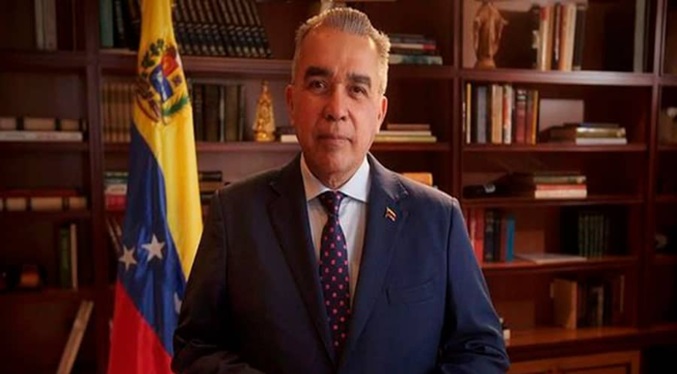 Luis Eduardo Martínez propone reforma constitucional sin reelección indefinida