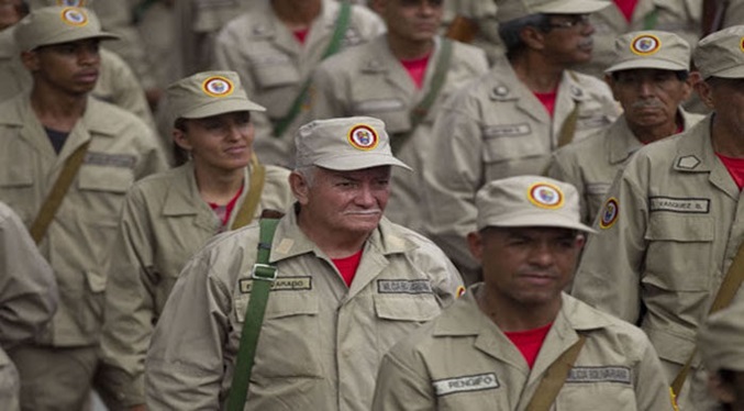 Más de un millón de venezolanos reciben adiestramiento en armas en la Milicia