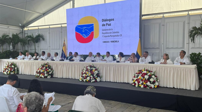 Gobierno colombiano y disidencia de las FARC instalan mesa de diálogo en Caracas