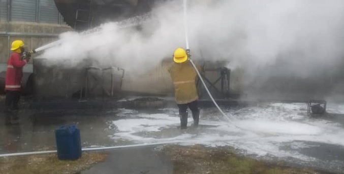 Bomberos controlan incendio registrado en silos de granos en Yaracuy