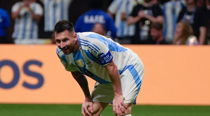 Messi reconoce que sintió una molestia en el abductor en el juego contra Chile