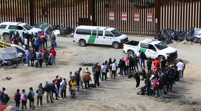 ONG en México instan a migrantes a no cruzar a EEUU y evitar crisis de deportaciones
