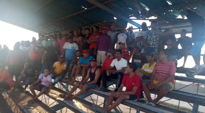 Pescadores de Punta Cardón exigen pago de Pdvsa ante contaminación del Golfete