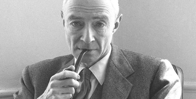 Oppenheimer se disculpó ante víctimas de la bomba atómica, según un nuevo vídeo