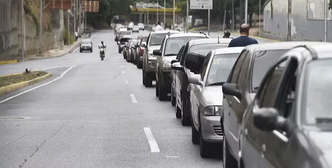 Bloomberg: ¿Qué hay detrás de la disparada de venta de carros en Venezuela?