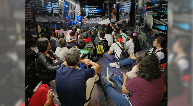 El Gobierno venezolano impulsa el desarrollo de la investigación en materia espacial