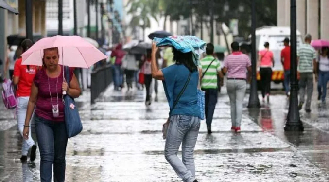Ministro Lorca estima que el país pasará rápido del fenómeno El Niño al de la Niña