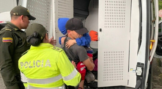 Policía de Colombia rescata a 21 niños venezolanos en situación de calle en Bogotá