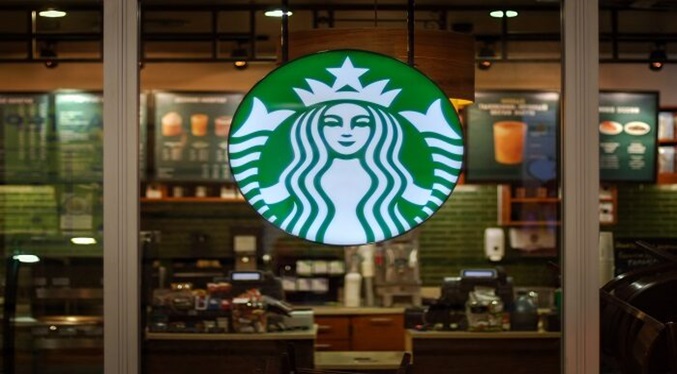 Starbucks vende su negocio en Brasil a Mubadala