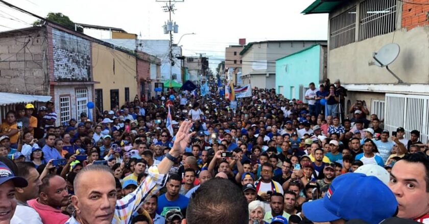 Manuel Rosales desde Maturín: La Plataforma Unitaria salió con el pueblo a decir que Edmundo será presidente