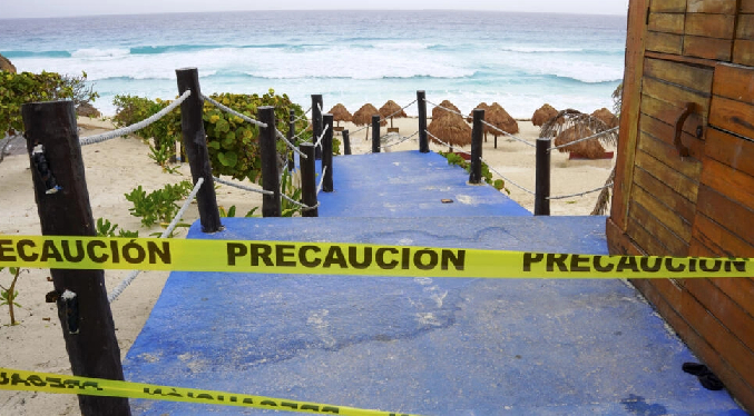 México está en alerta ante la llegada del huracán Beryl a sus costas del Caribe