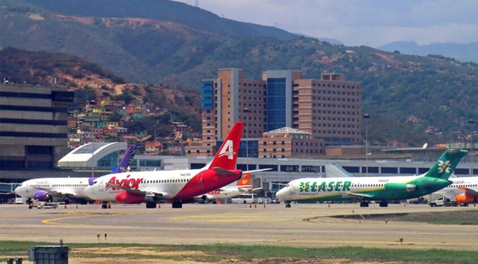 Autoridades afirman que el espacio aéreo venezolano se mantiene abierto