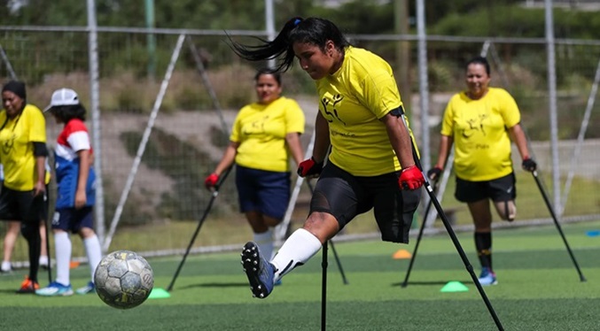 Equipo de fútbol de mujeres amputadas de Ecuador se hace selección