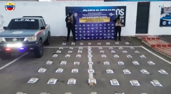 La PNB incautó 42 kilos de droga en una playa de Falcón