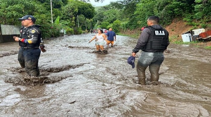 Ascienden a tres los fallecidos por el paso del huracán Beryl en Sucre