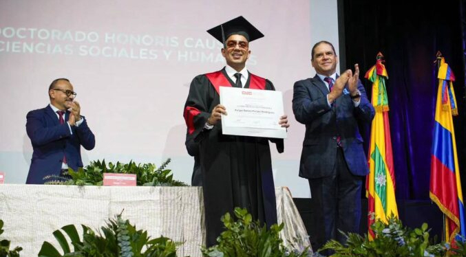 Felipe Peláez recibe doctorado honoris causa por su compromiso con la cultura colombo-venezolana