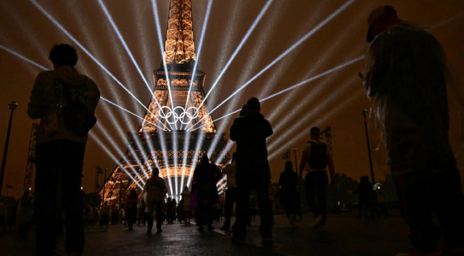 París se prepara para pasar el relevo a Los Ángeles con una clausura llena de estrellas