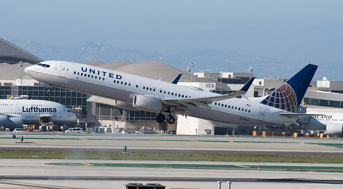 Siete heridos tras turbulencia que obligó a un vuelo de United aterrizar en Memphis