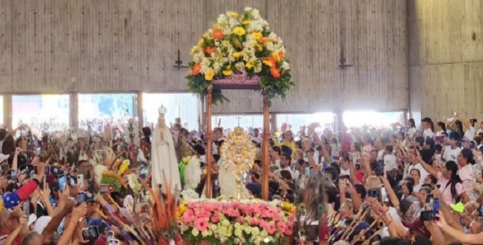 Feligreses conmemoran los 72 años de la coronación canónica de la Virgen de Coromoto