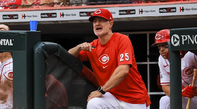 Los Rojos de Cincinnati despiden al mánager David Bell después de seis temporadas