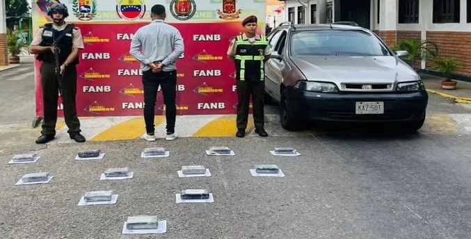 Va preso por traficar con 13 kilos de cocaína