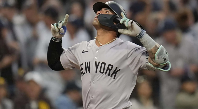 Gleyber Torres batea el jonrón 15 de la temporada